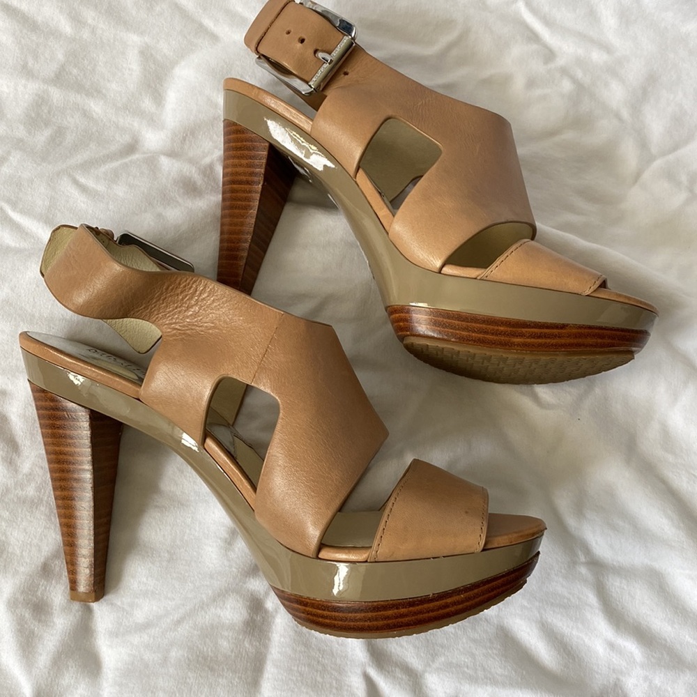Michael Kors Tan Platform Pumps Size 8 - Picture 8 of 9
